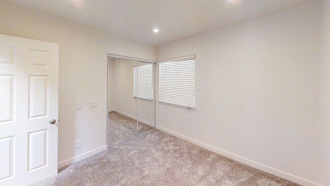 Building Photo - 4 Bedroom Home in Rolling Hills Community Yucaipa CA