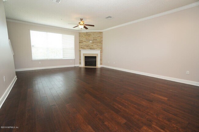 Building Photo - 4314 Ellipse Dr