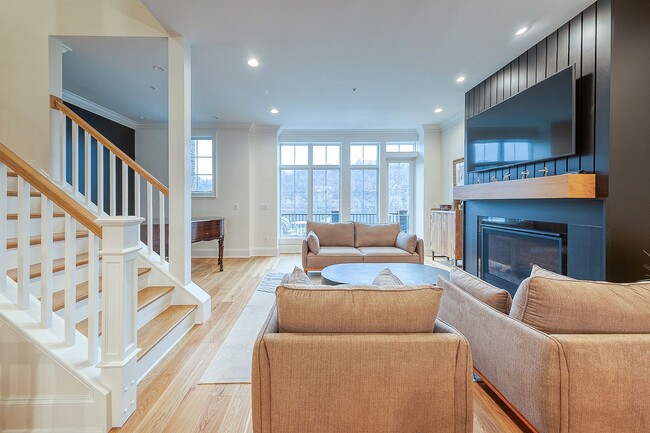 Building Photo - Prime US Open Rental: For those with disce...