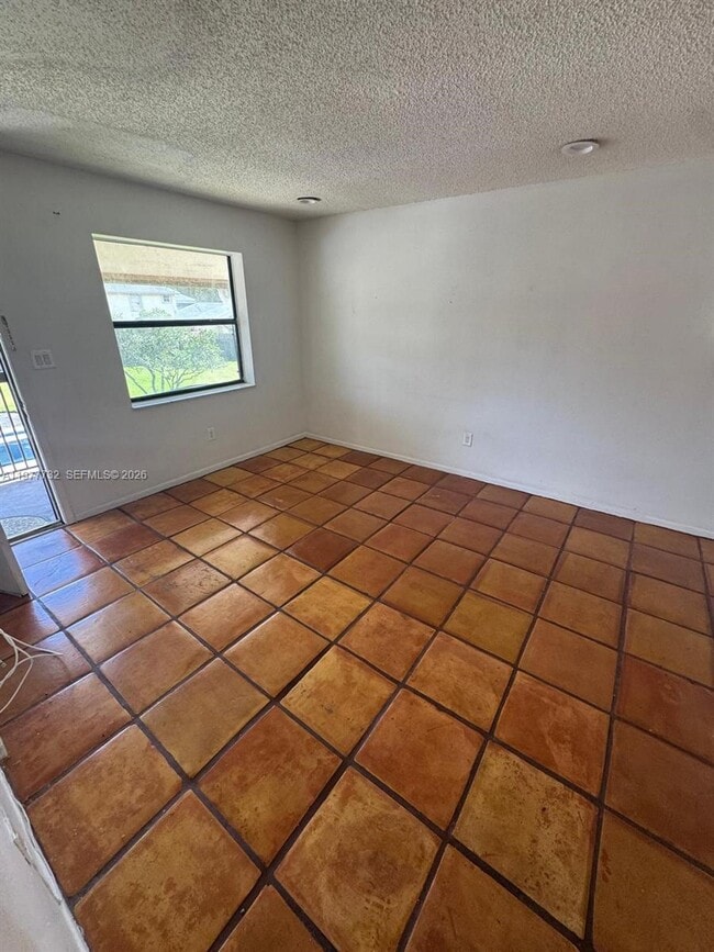 Building Photo - 6031 Shaker Wood Cir