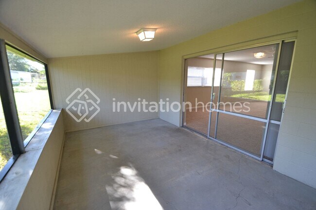 Building Photo - 1500 Overlook Rd