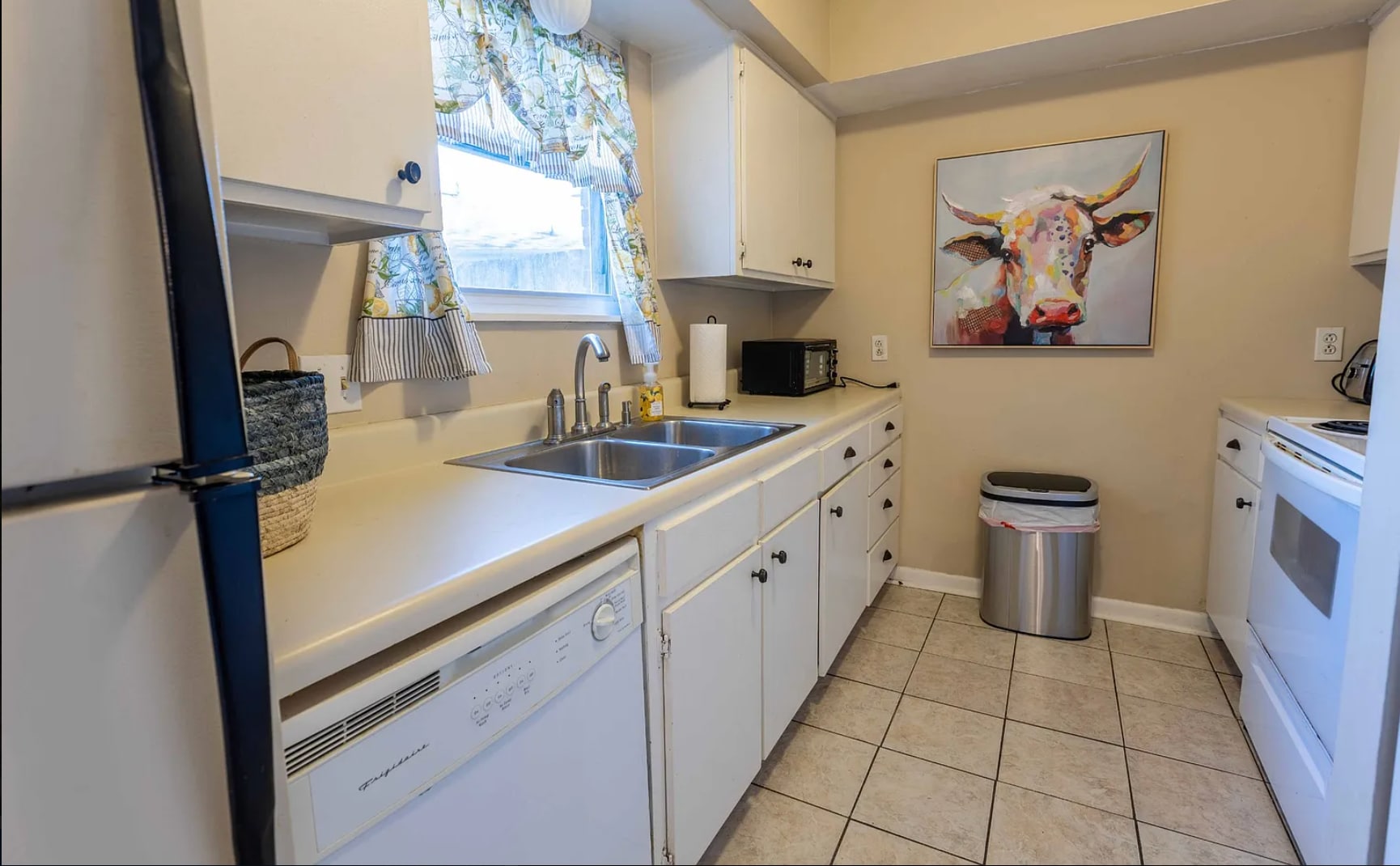 Building Photo - 5515 Country Dr