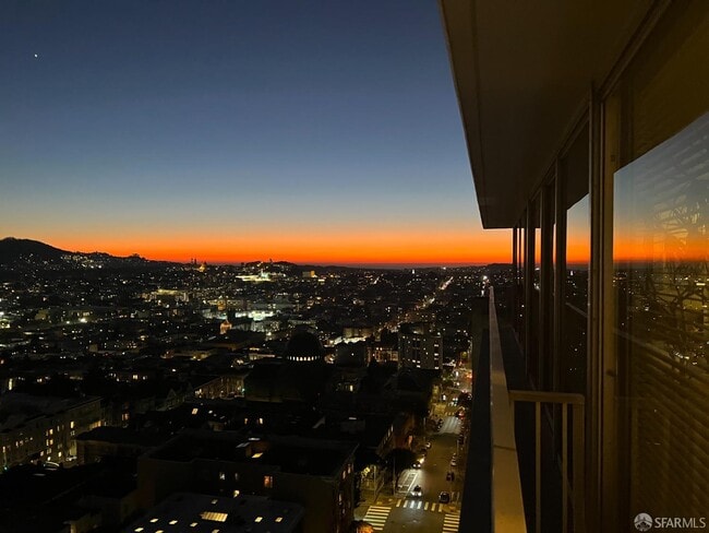 Building Photo - 2200 Sacramento St