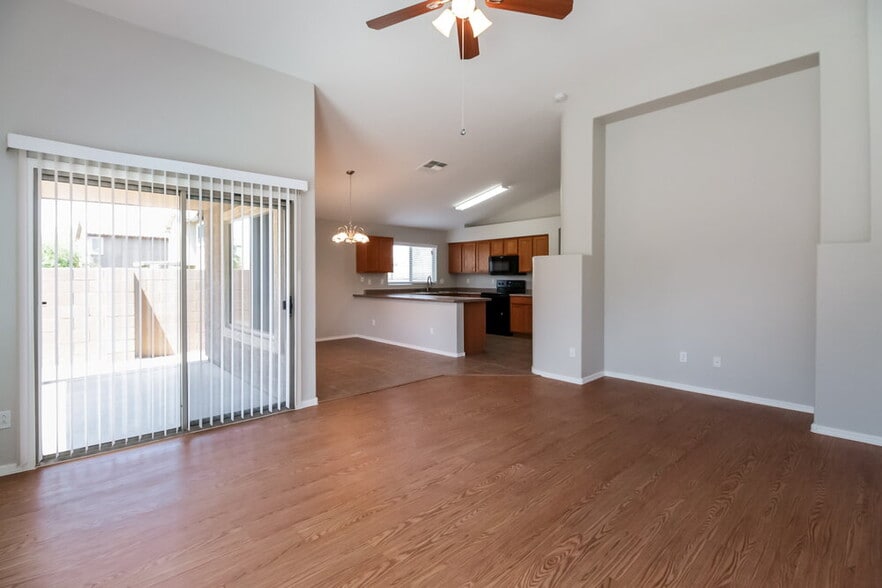 Building Photo - 25549 W Winslow Ave