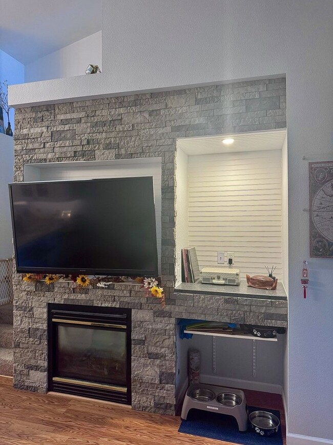 Building Photo - 2940 W Centennial Dr