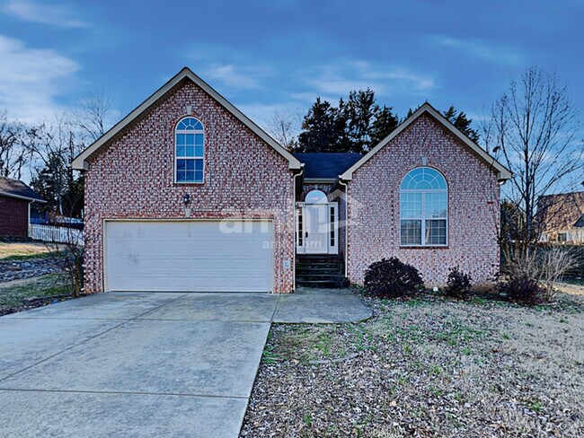 Building Photo - 2936 Greentree Dr