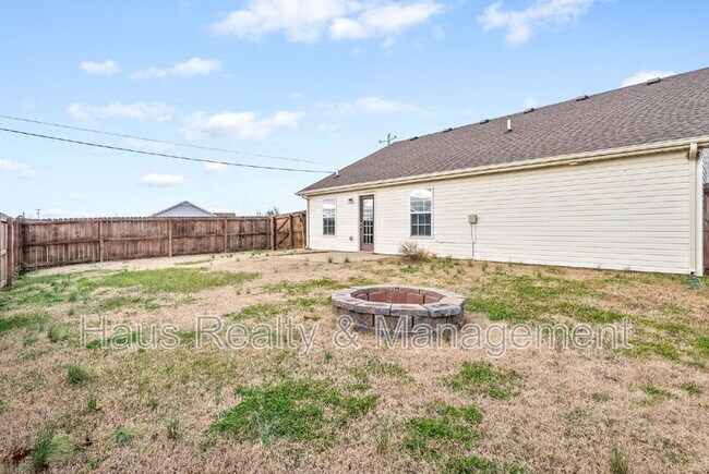 Building Photo - 935 Hugh Hunter Rd