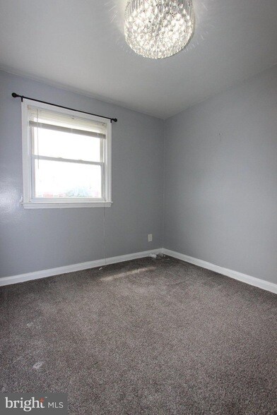 Building Photo - 1612 Sherwood Ave