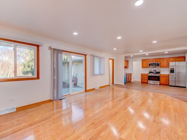 Building Photo - 3316 Brookmeade Dr