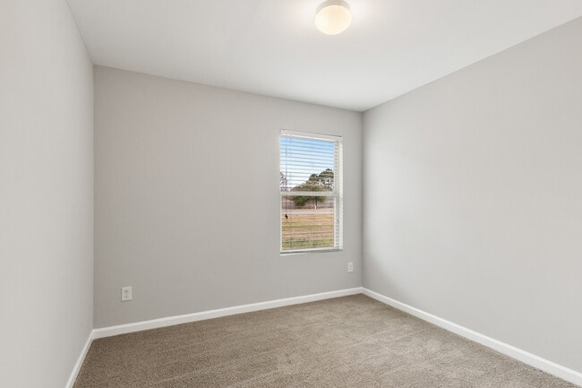 Building Photo - 16411 Waterbury Ln