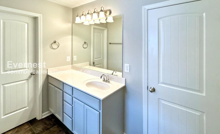 Building Photo - 4706 Chelanie Cir