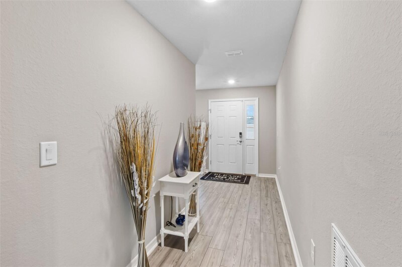 Building Photo - 529 Vittorio Dr
