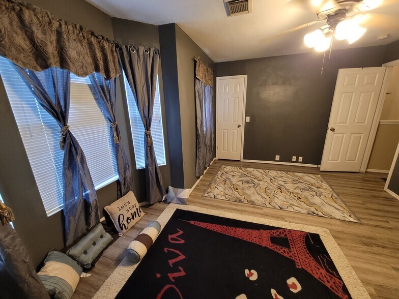 Building Photo - 23619 Twisting Falls Drive