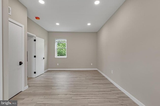 Building Photo - 435 W Susquehanna Ave