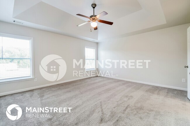 Building Photo - 8904 Crestview Cir