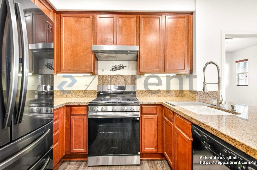 Building Photo - 10548 Wisteria Cir