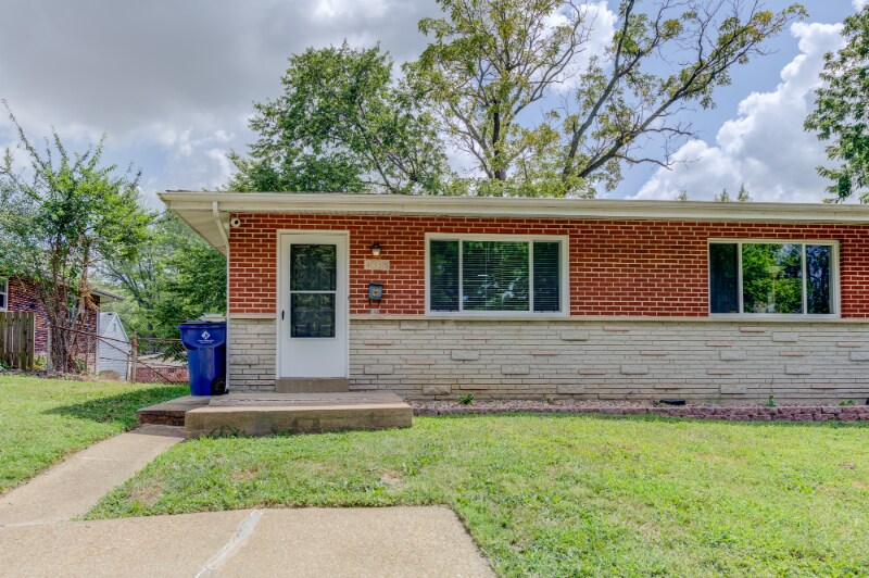 Building Photo - 4063 Esseldale Dr