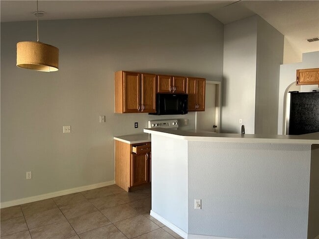 Building Photo - 486 Biscayne Ln