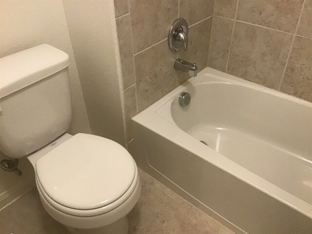 Building Photo - 9450 Plum Court