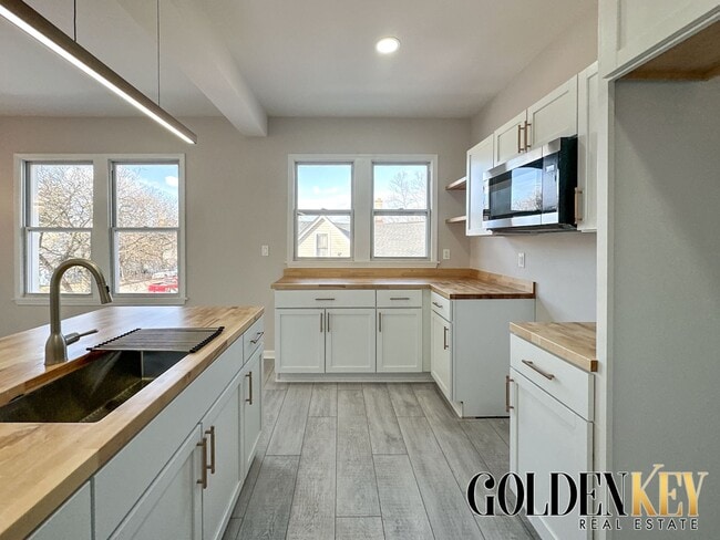 Building Photo - 3854-3831 31st St