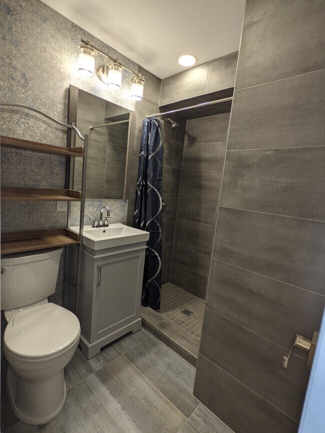 Building Photo - 8925 75th Ave