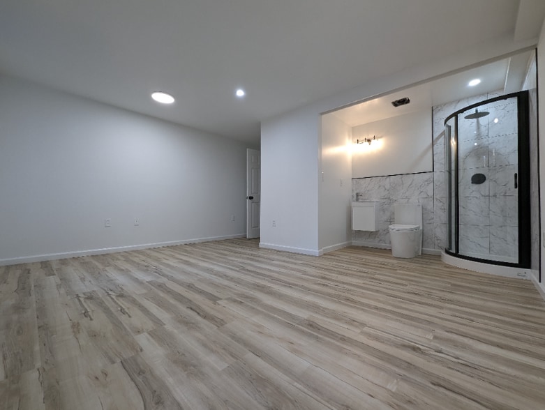 Building Photo - 406 Gaither St