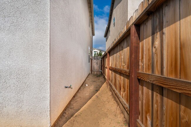 Building Photo - 6313 E Meritage Dr