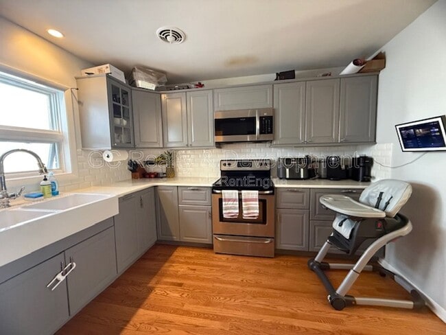 Building Photo - 558 Mallard Ln