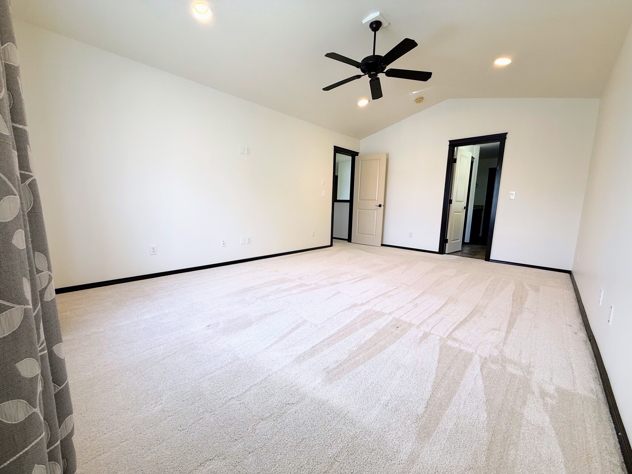 Building Photo - 3415 189th Pl SE