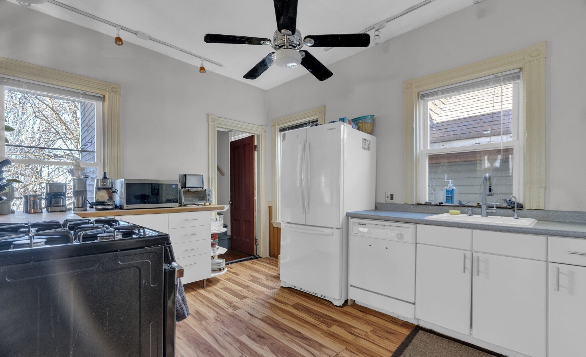 Building Photo - 5 Sachem St