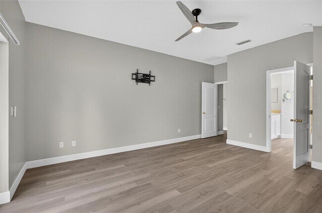 Building Photo - 37 Burnside Dr
