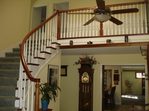 Building Photo - Old Orchard 1 - 4 Bedroom Home in Valencia!