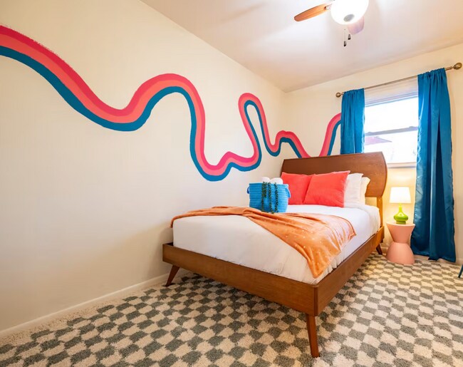 Building Photo - 615 N Staats Dr