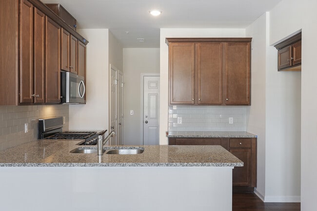 Building Photo - 93 Robeson St