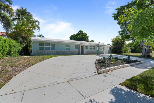 Building Photo - 2116 SE 18th St