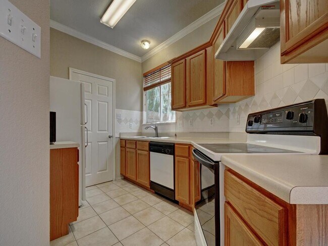 Building Photo - 4400 Switch Willo