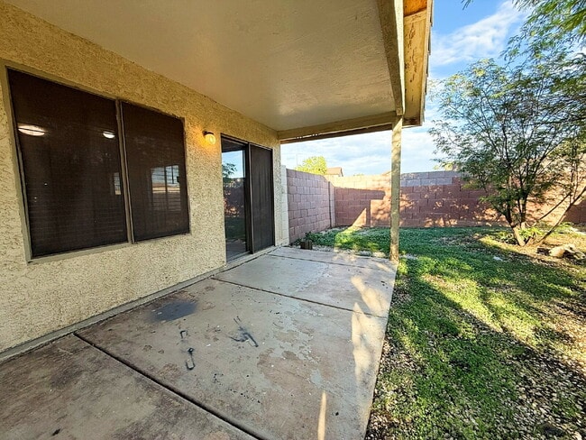 Building Photo - Charming 3-Bedroom Avondale Home with New ...