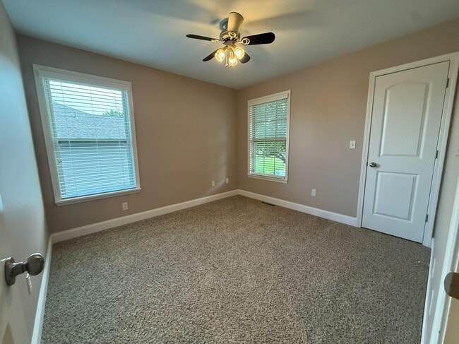 Building Photo - 6802 Stanwood Dr