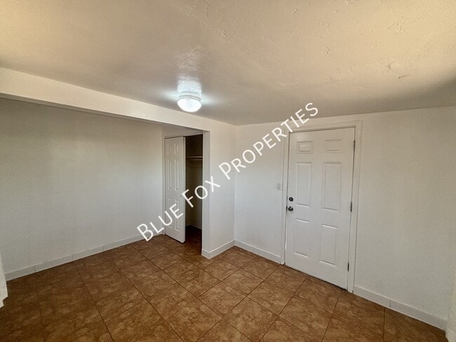 Building Photo - 7329 E 28th Pl