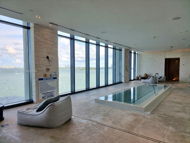 Building Photo - 3131 NE 7th Ave