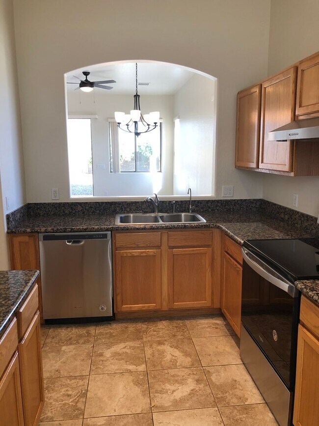 Building Photo - 5301 N Bremont Way