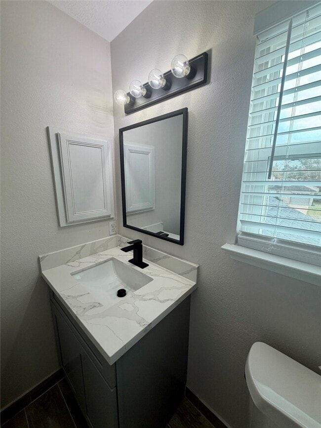 Building Photo - 11830 Oakner Dr