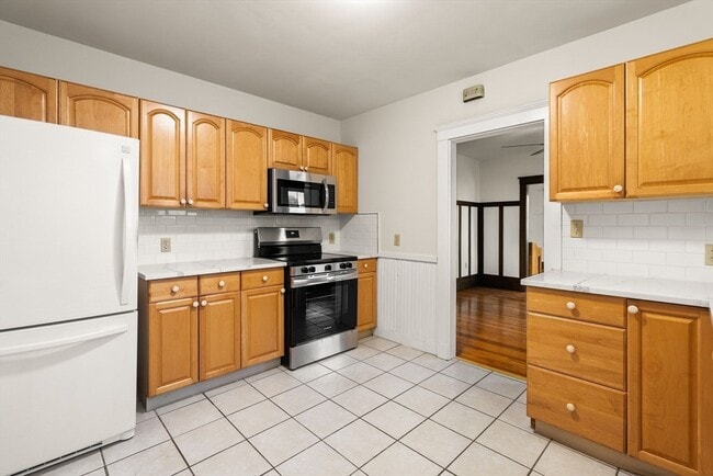 Primary Photo - 133 Willow St