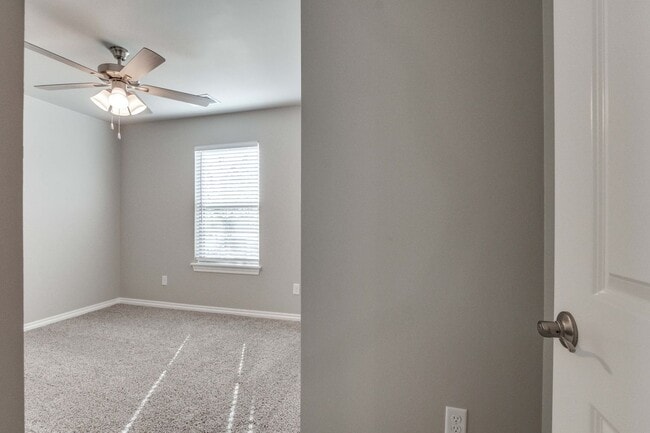 Building Photo - Modern New Construction in gated Delmar La...