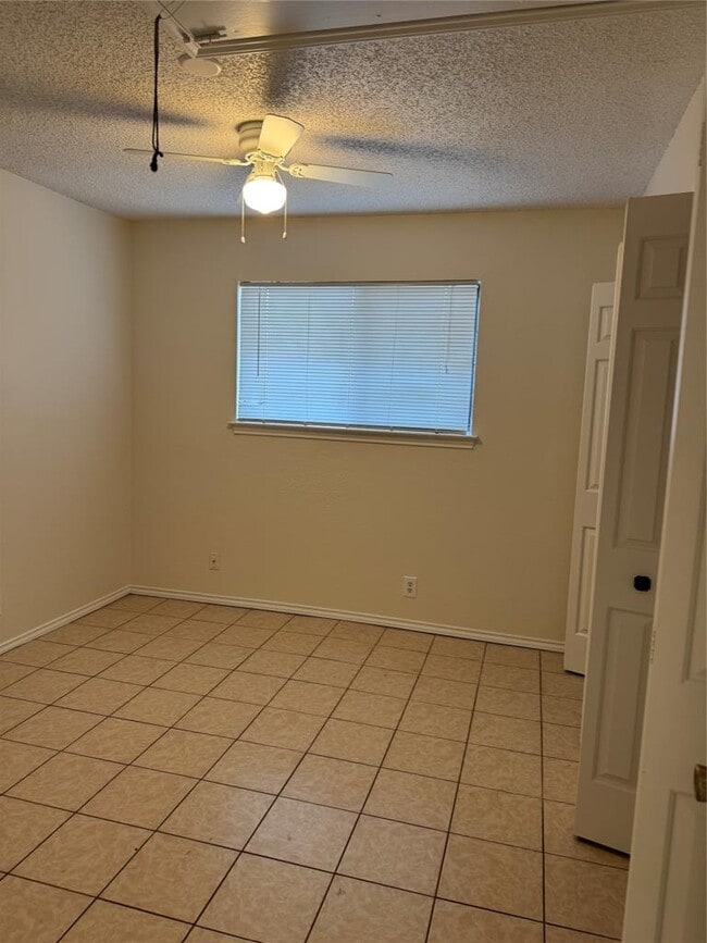 Building Photo - 12503 Turtle Rock Rd