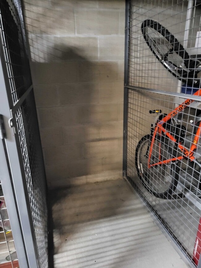 Building Photo - 321 Tenth Ave