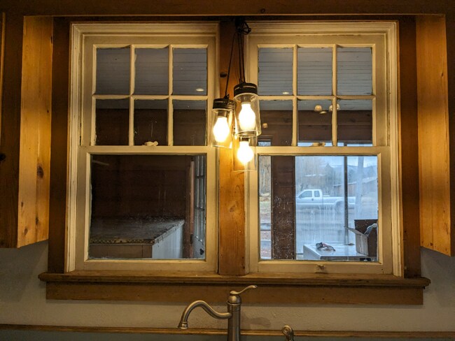 Building Photo - 5028 Eastside Hwy