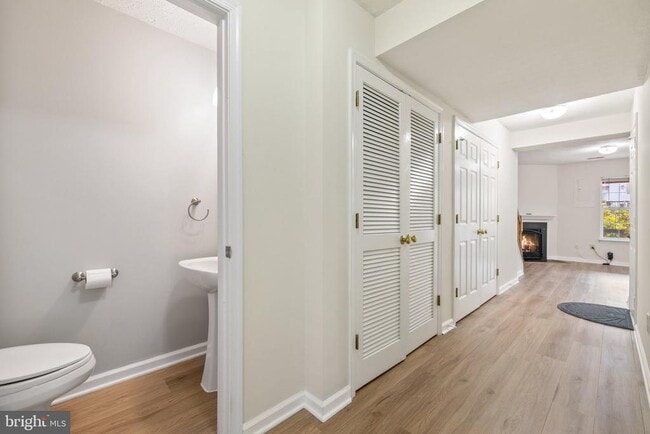 Building Photo - 8220 Ramseur Pl