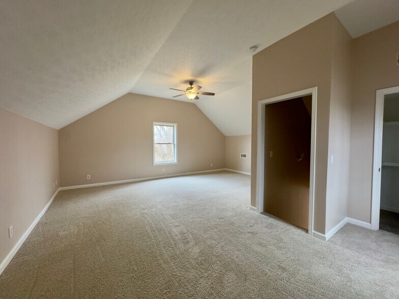 Building Photo - 2013 Smith Cir