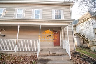 Building Photo - 446/448 S 3rd St